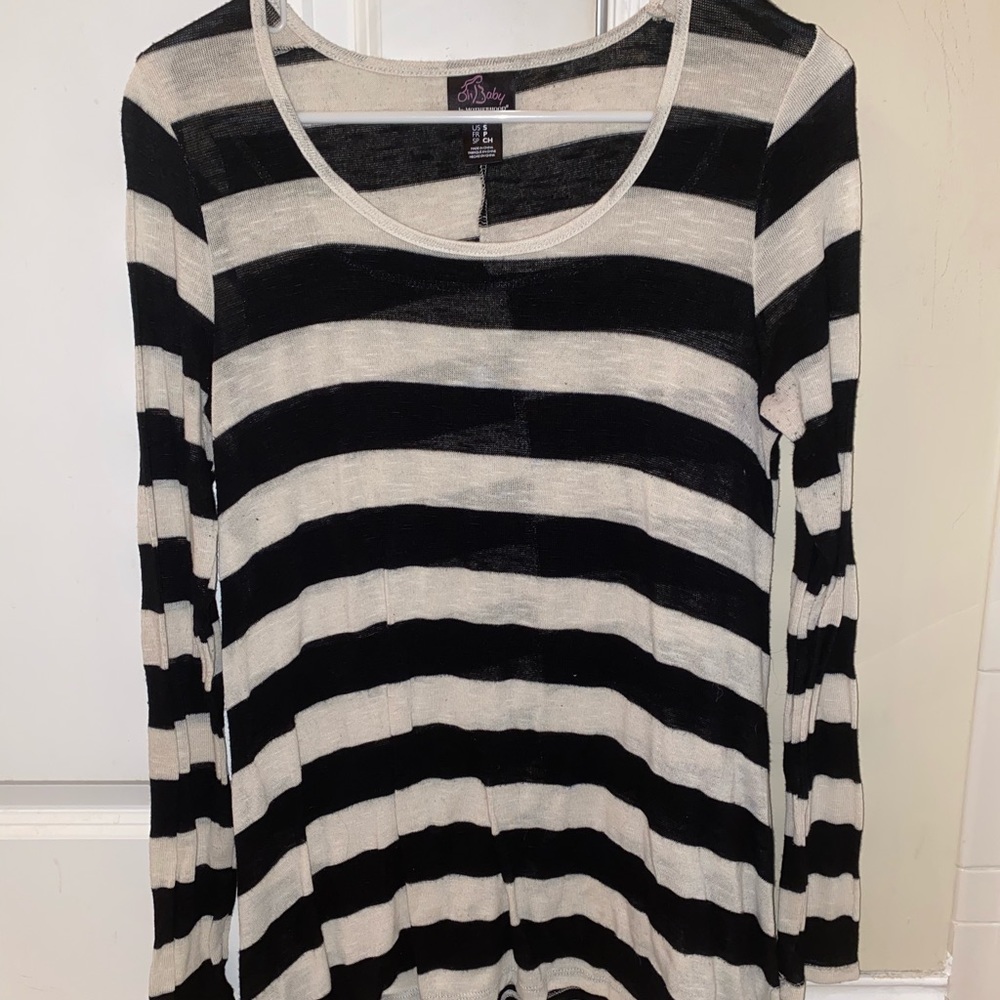 Long sleeve maternity shirt